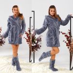 Короткий женский халат с сапогами в сером цвете