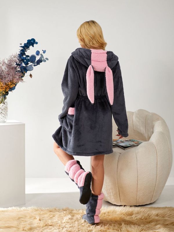 Женский халат с ушами и сапогами в темно-сером цвете