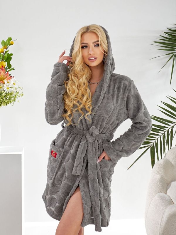 Теплый и легкий короткий халатик серого цвета
