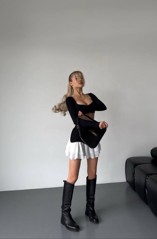 Юбка с имитацией баски черного цвета