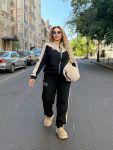 Удобный и теплый женский спортивный костюм черного цвета