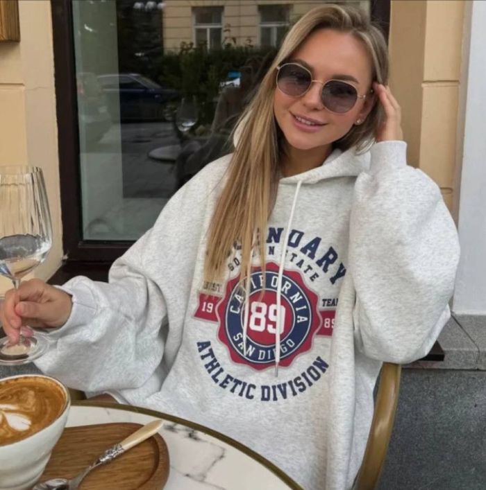 Флисовый худи с капюшоном в цвете серый меланж