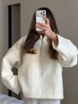 Мягкий и уютный худи из букле молочного цвета