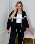 Крутезный спортивный костюм черного цвета