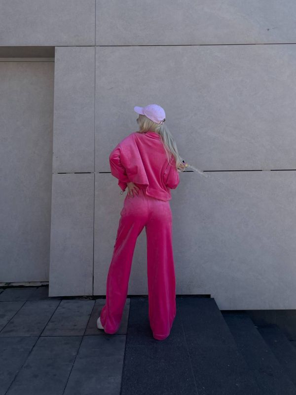 Спортивный велюровый костюм цвета бургунд