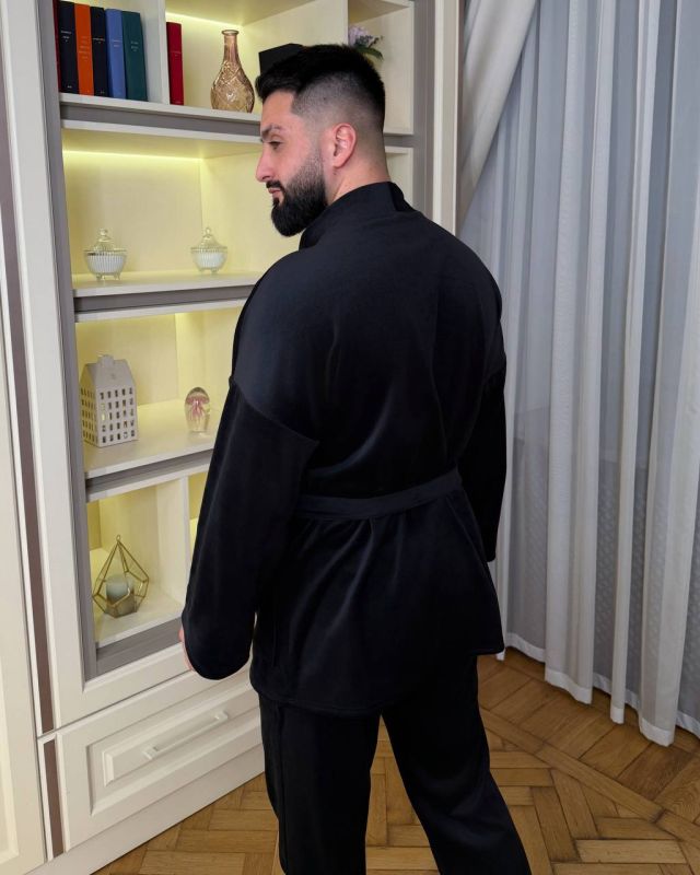 Домашний мужской костюм черного цвета