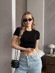 Идеально облегающая футболка черного цвета