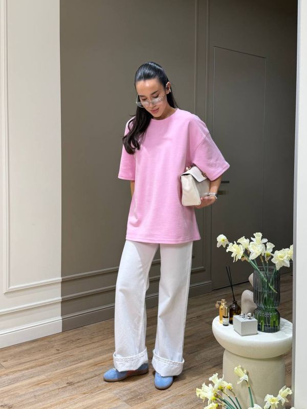 Однотонная футболка oversize розового цвета