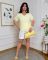 Стильная футболка в стиле oversize желтого цвета