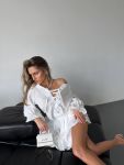 Воздушный легкий костюм молочного цвета