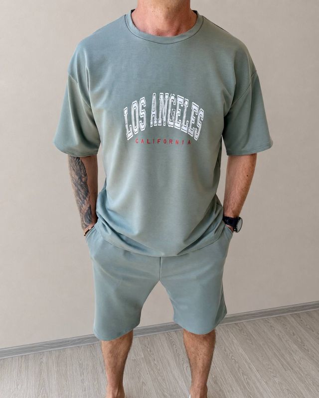 Мужской летний костюм в стиле casual streetwear оливкового цвета