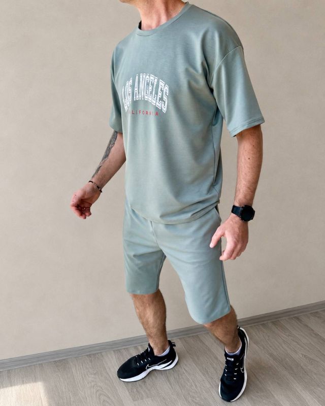 Мужской летний костюм в стиле casual streetwear оливкового цвета