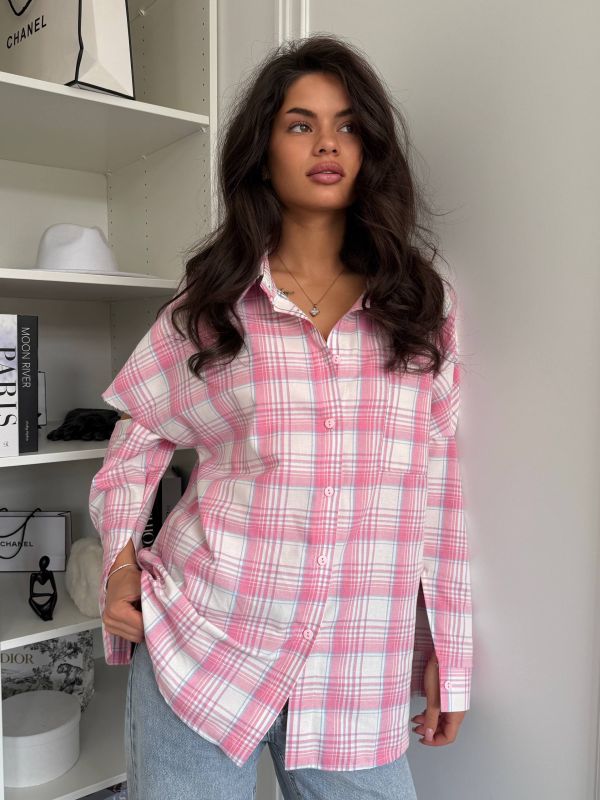 Рубашка клетка с рваными рукавами (oversize) розового цвета