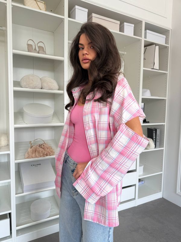 Рубашка клетка с рваными рукавами (oversize) розового цвета